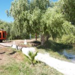 Motobomba desagotando el Bv. Candioti._1